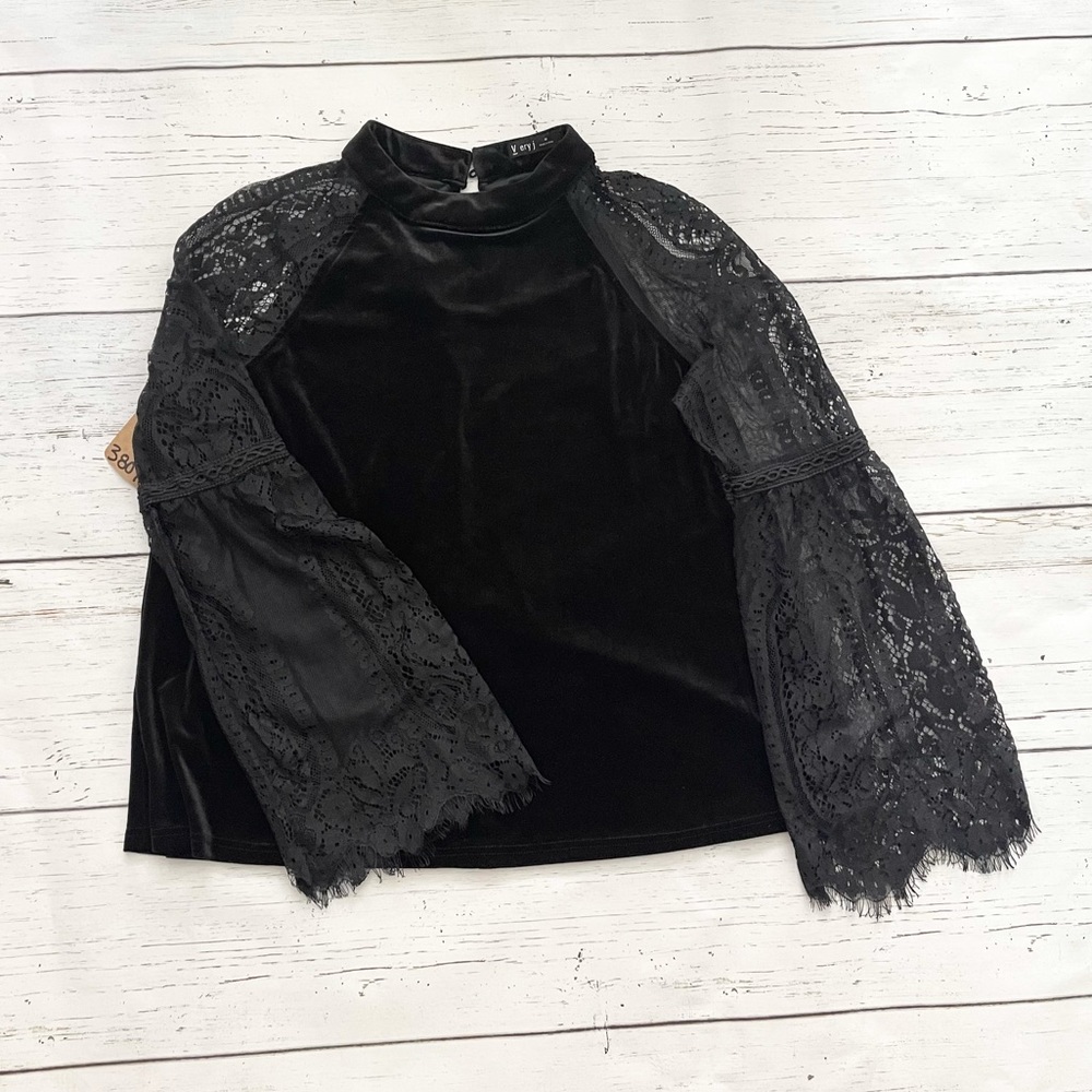 NWT Very J Velvet and Lace Mock Neck Top